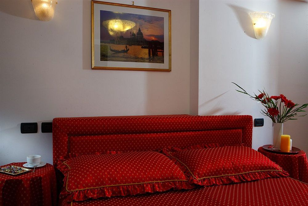 Alle Guglie Boutique Hotel Venice Ngoại thất bức ảnh
